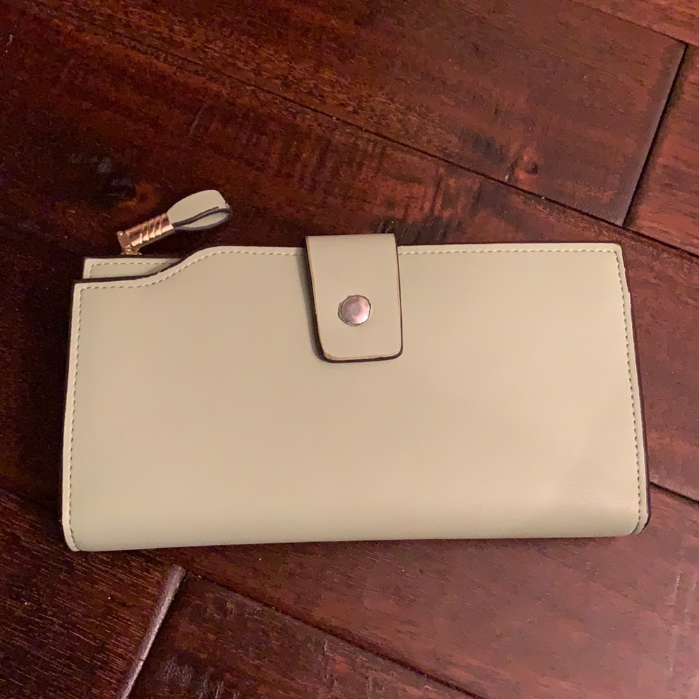 Travelambo Light Green RFID protection wallet